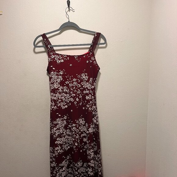 EZEN Special Occasion Mesh Fabric Long Red Dress - Picture 1 of 5